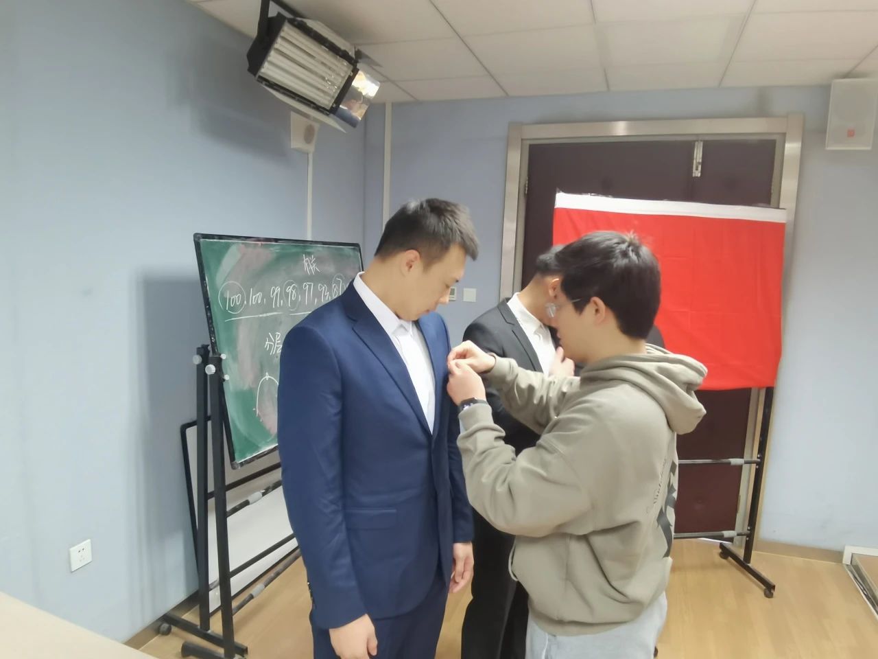 9fdfbaae399540cf842abd838341d40b.jpg 9fdfbaae399540cf842abd838341d40b.jpg